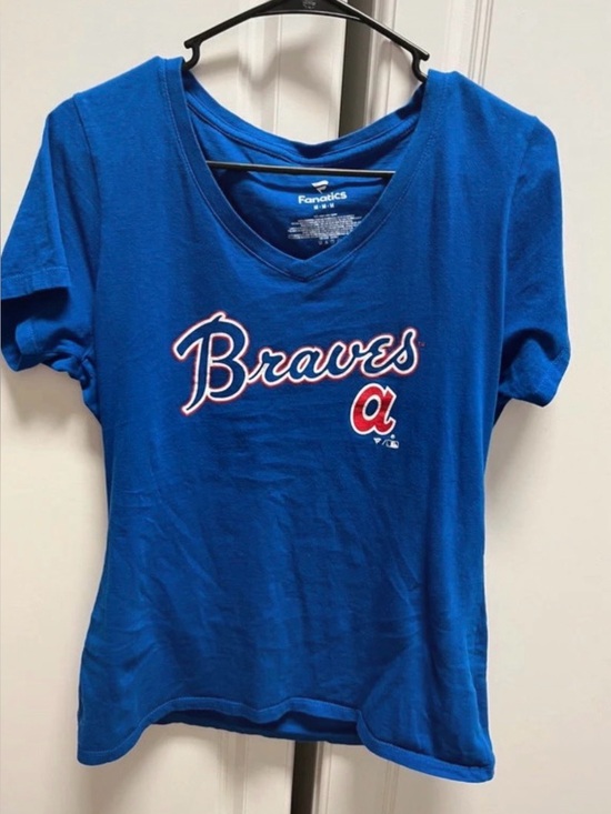 Fanatics Tops - Fanatics Atlanta Braves Womens Medium Blue V-Neck Tee Cooperstown Collection